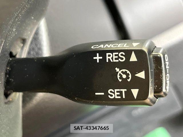 Toyota VOXY 2019-01 8210929-6