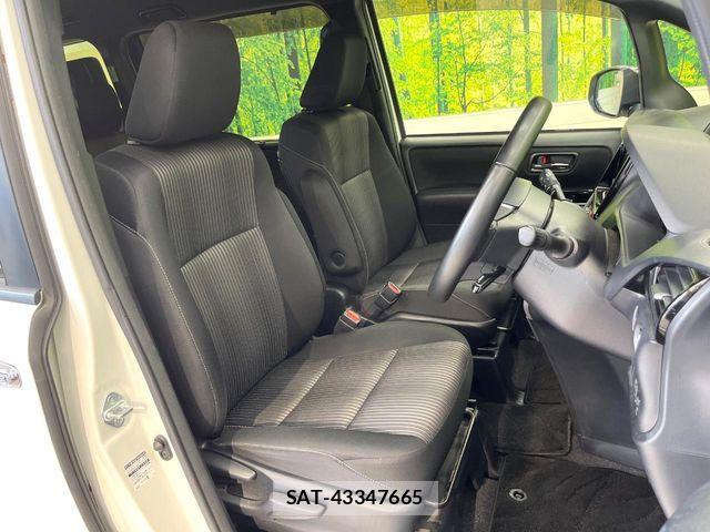 Toyota VOXY 2019-01 8210929-7
