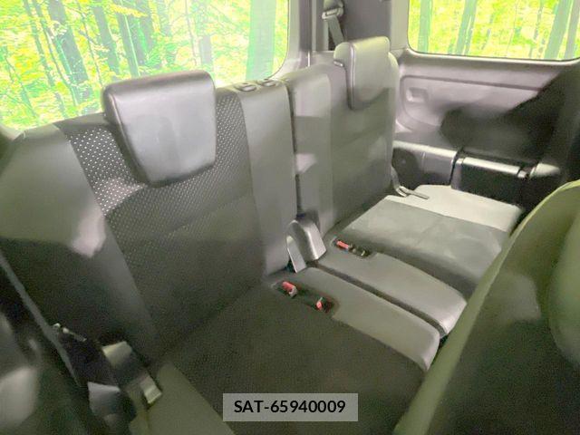 Toyota VOXY 2021-09 8210931-9