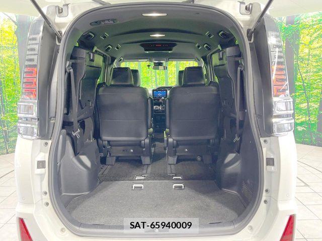 Toyota VOXY 2021-09 8210931-10