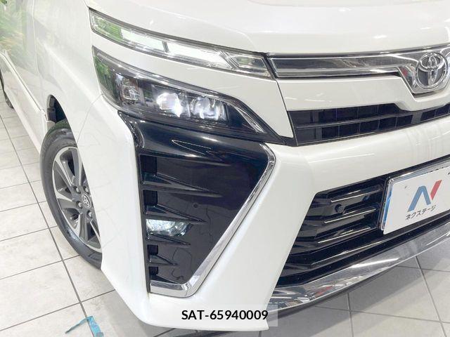 Toyota VOXY 2021-09 8210931-12