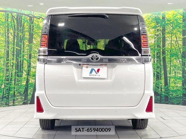 Toyota VOXY 2021-09 8210931-15
