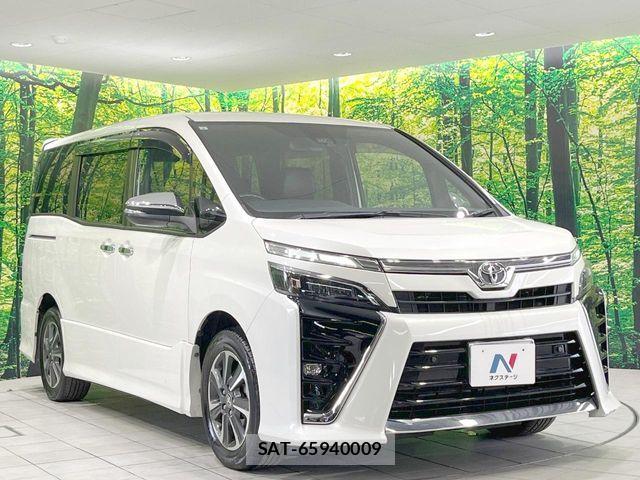 Toyota VOXY 2021-09 8210931-16