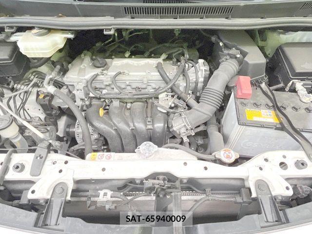 Toyota VOXY 2021-09 8210931-17