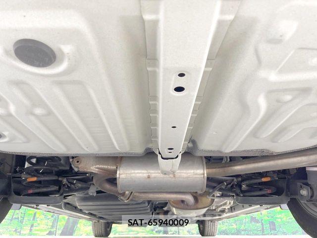 Toyota VOXY 2021-09 8210931-18