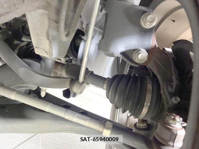 Toyota VOXY 2021-09 8210931-19