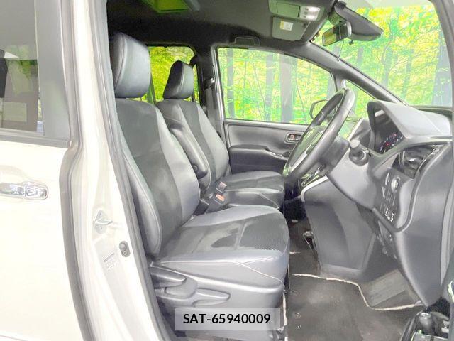 Toyota VOXY 2021-09 8210931-7