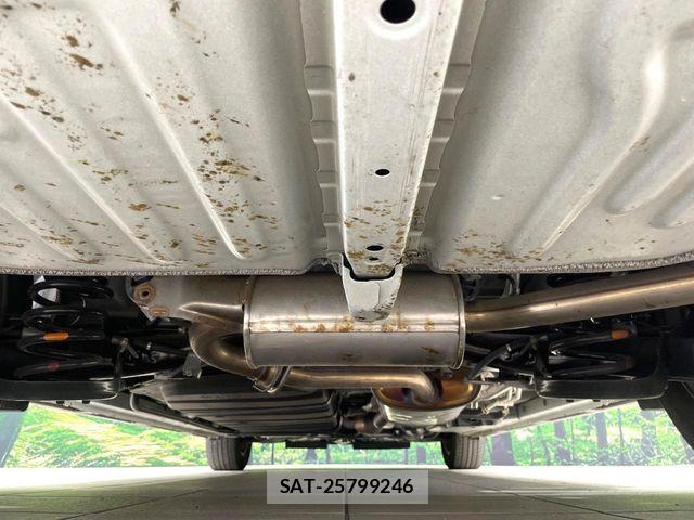 Toyota VOXY 2021-06 8210913-18