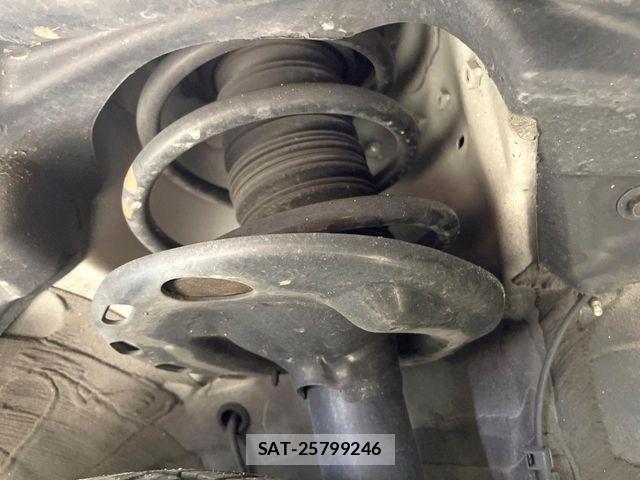 Toyota VOXY 2021-06 8210913-19