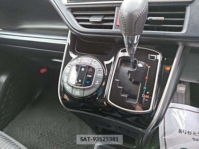 Toyota VOXY 2020-09 8210920-19