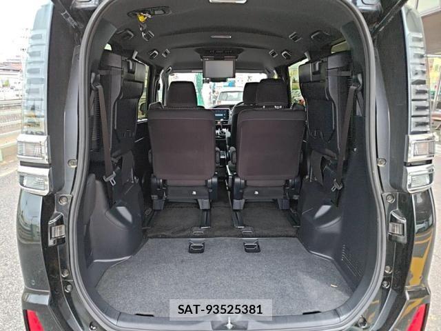 Toyota VOXY 2020-09 8210920-25