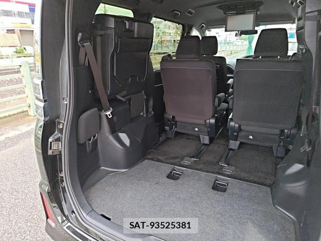 Toyota VOXY 2020-09 8210920-26