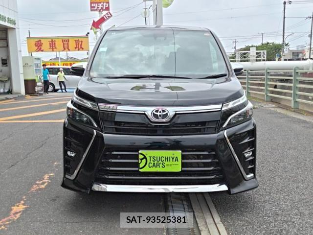 Toyota VOXY 2020-09 8210920-8