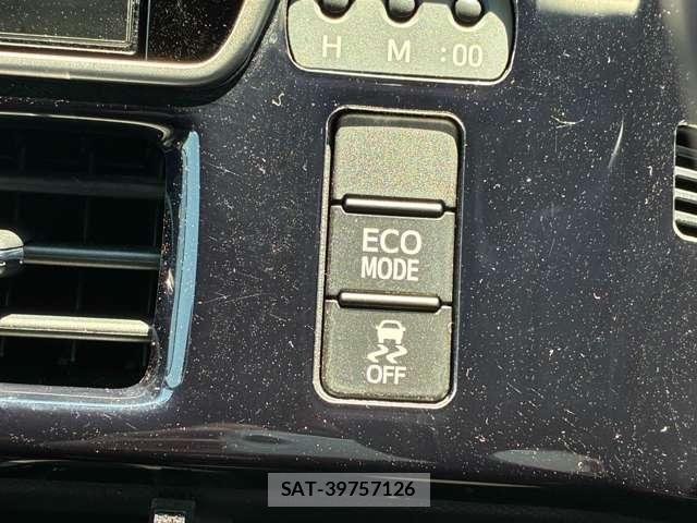 Toyota VOXY 2020-10 8210919-11