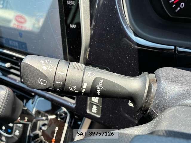 Toyota VOXY 2020-10 8210919-23