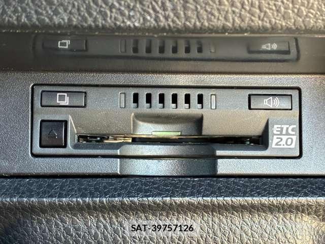 Toyota VOXY 2020-10 8210919-27