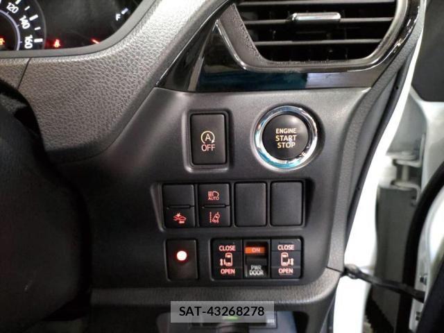 Toyota VOXY 2017-09 8210927-13