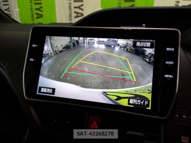 Toyota VOXY 2017-09 8210927-18