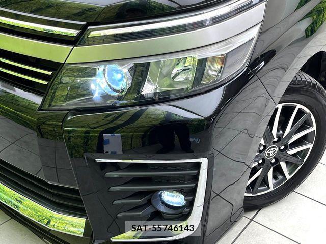 Toyota VOXY 2017-01 8210938-12
