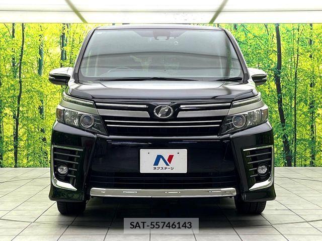 Toyota VOXY 2017-01 8210938-14