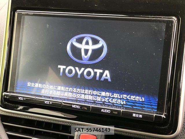 Toyota VOXY 2017-01 8210938-3