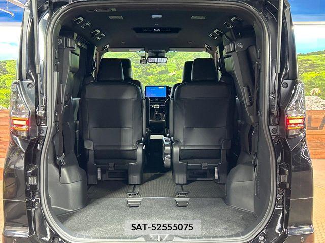 Toyota VOXY 2024-07 8210901-10