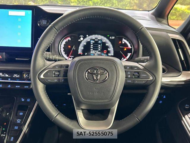 Toyota VOXY 2024-07 8210901-11