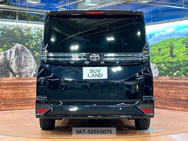 Toyota VOXY 2024-07 8210901-15