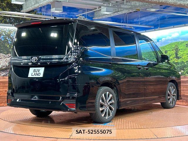 Toyota VOXY 2024-07 8210901-17