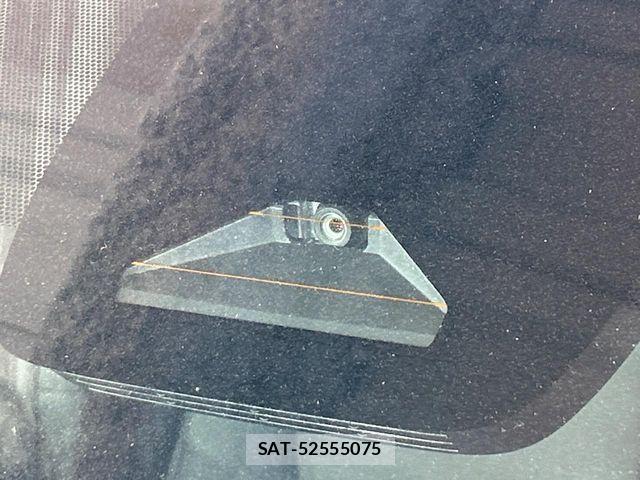 Toyota VOXY 2024-07 8210901-6