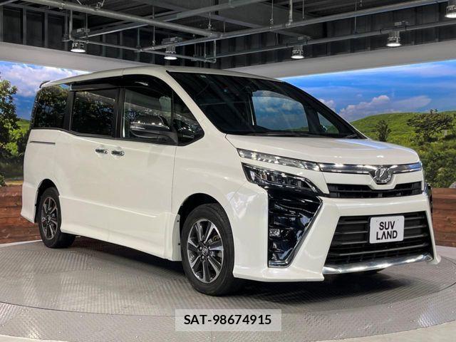 Toyota VOXY 2017-12 8210934-17