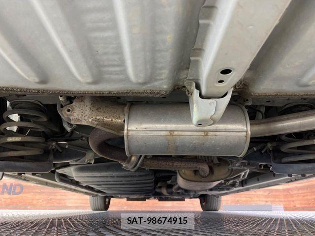 Toyota VOXY 2017-12 8210934-19