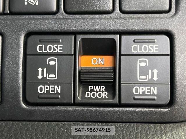 Toyota VOXY 2017-12 8210934-6