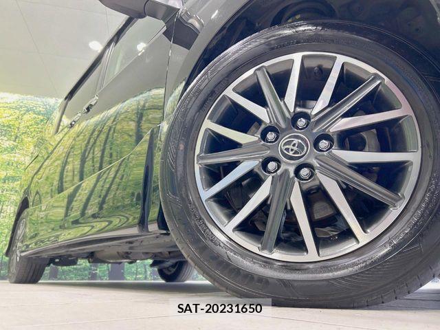 Toyota VOXY 2016-08 8210941-12