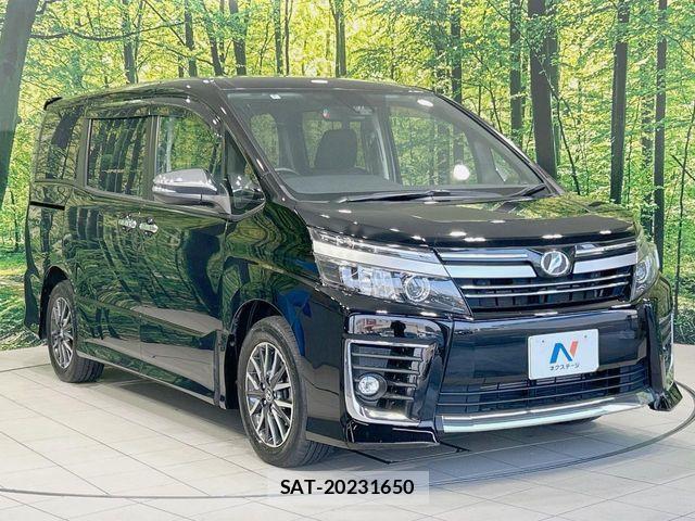 Toyota VOXY 2016-08 8210941-15
