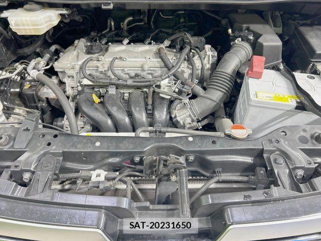 Toyota VOXY 2016-08 8210941-17