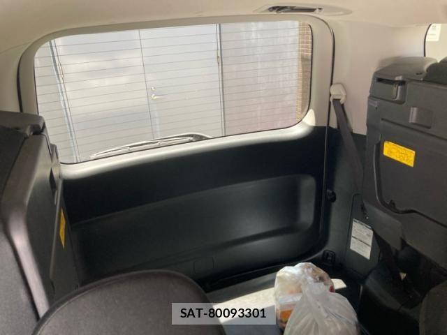 Toyota VOXY 2011-06 8210956-11