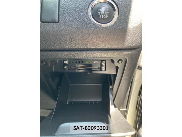 Toyota VOXY 2011-06 8210956-17