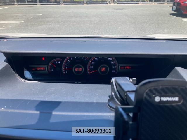 Toyota VOXY 2011-06 8210956-18