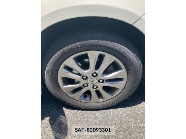 Toyota VOXY 2011-06 8210956-4