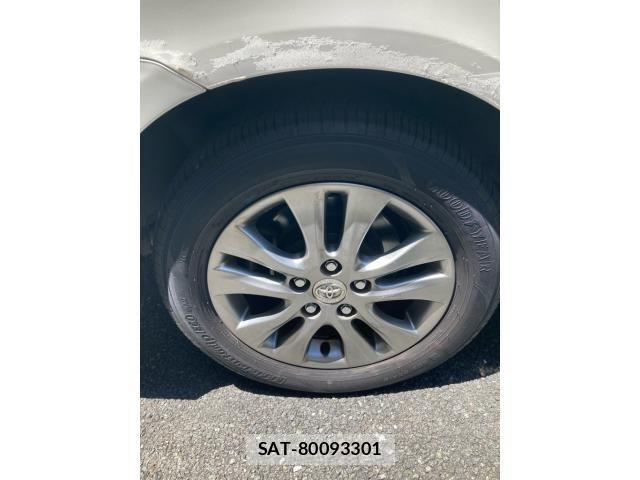 Toyota VOXY 2011-06 8210956-6