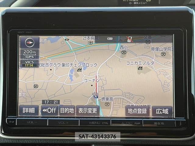Toyota VOXY 2015-04 8210949-3