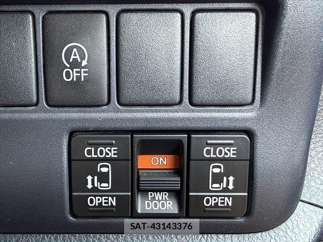 Toyota VOXY 2015-04 8210949-4