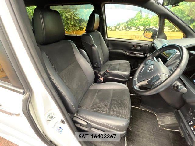 Toyota VOXY 2020-11 8210915-7