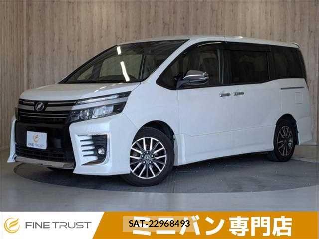 Toyota VOXY 2016-10 8210948-0