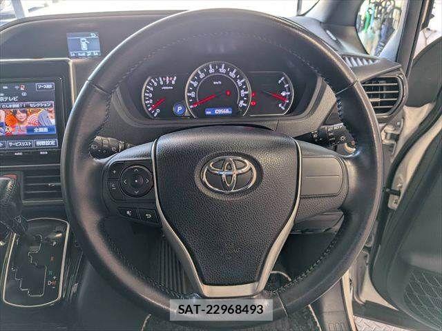 Toyota VOXY 2016-10 8210948-10
