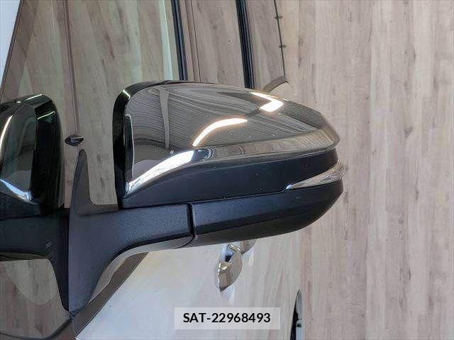 Toyota VOXY 2016-10 8210948-25