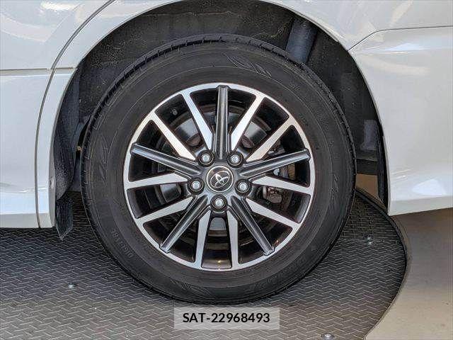 Toyota VOXY 2016-10 8210948-28