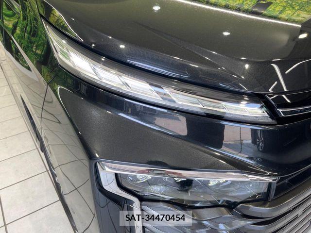Toyota VOXY 2023-09 8210902-12
