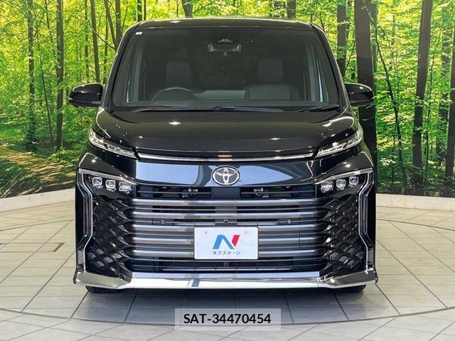 Toyota VOXY 2023-09 8210902-14
